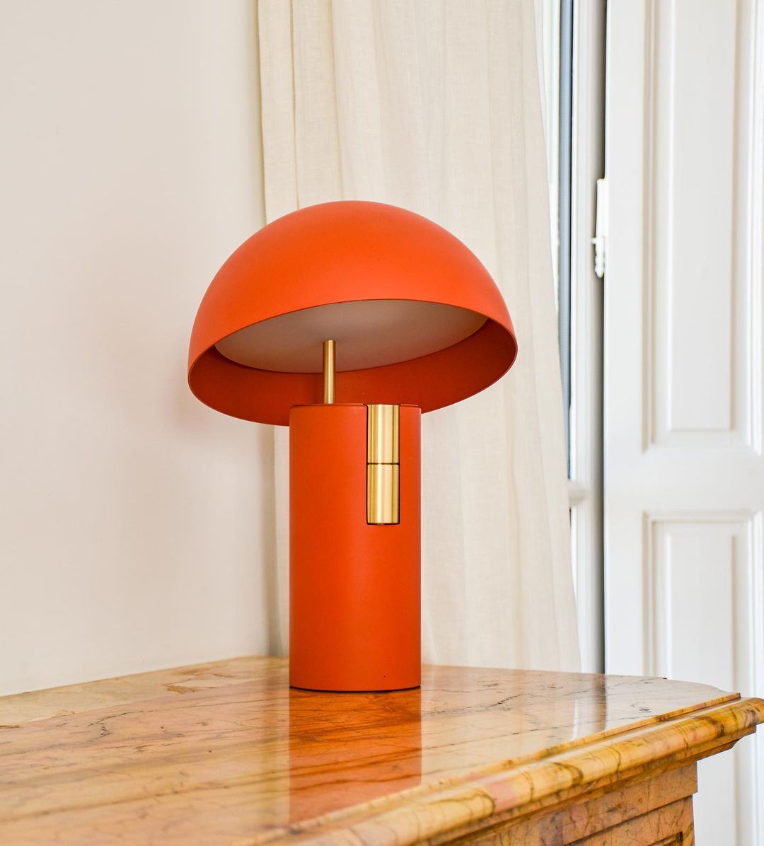 ModiLuxe - Lampe de table élégante au design moderne